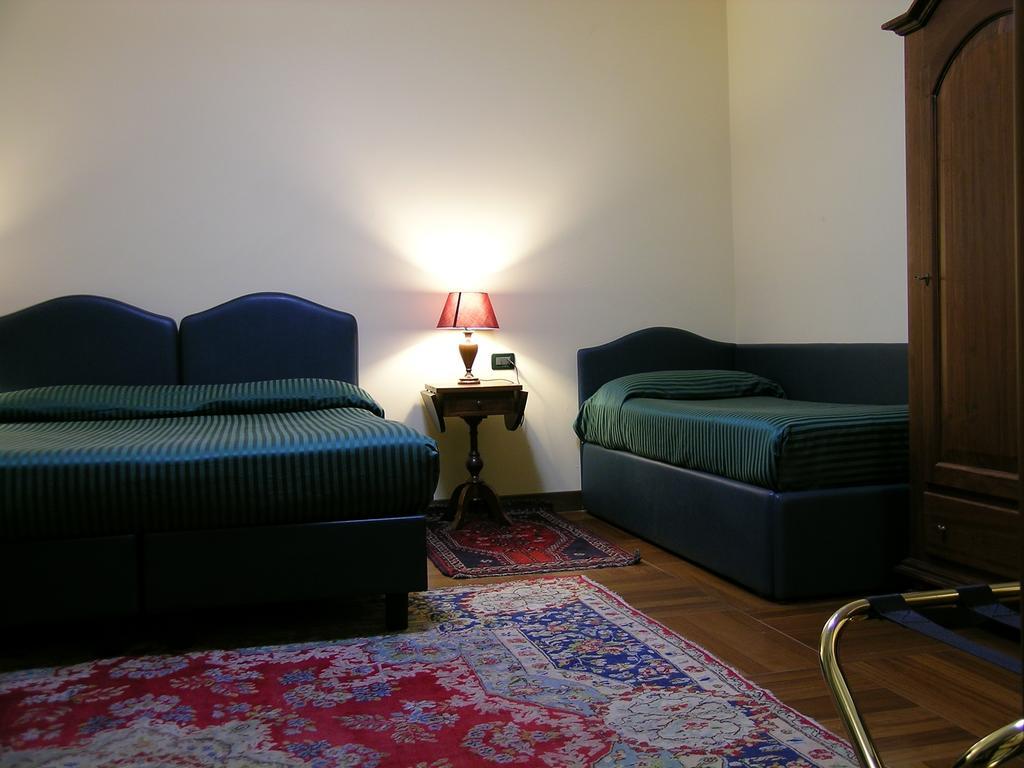 Relax Style House Central Rooms 페스카라 객실 사진